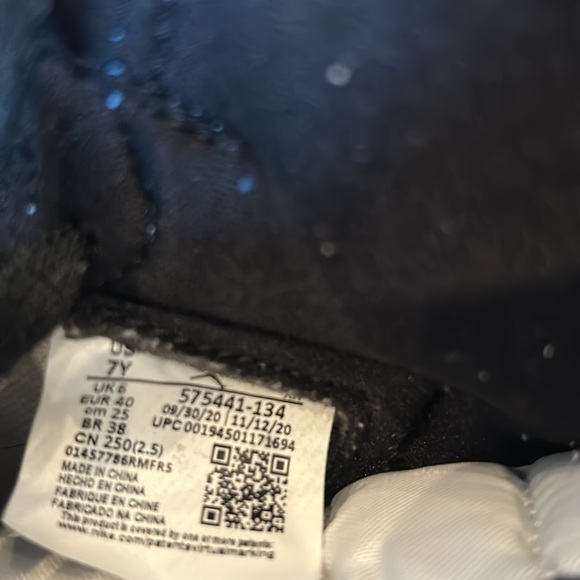 Air Jordan 1 Retro High - Picture 2 of 3